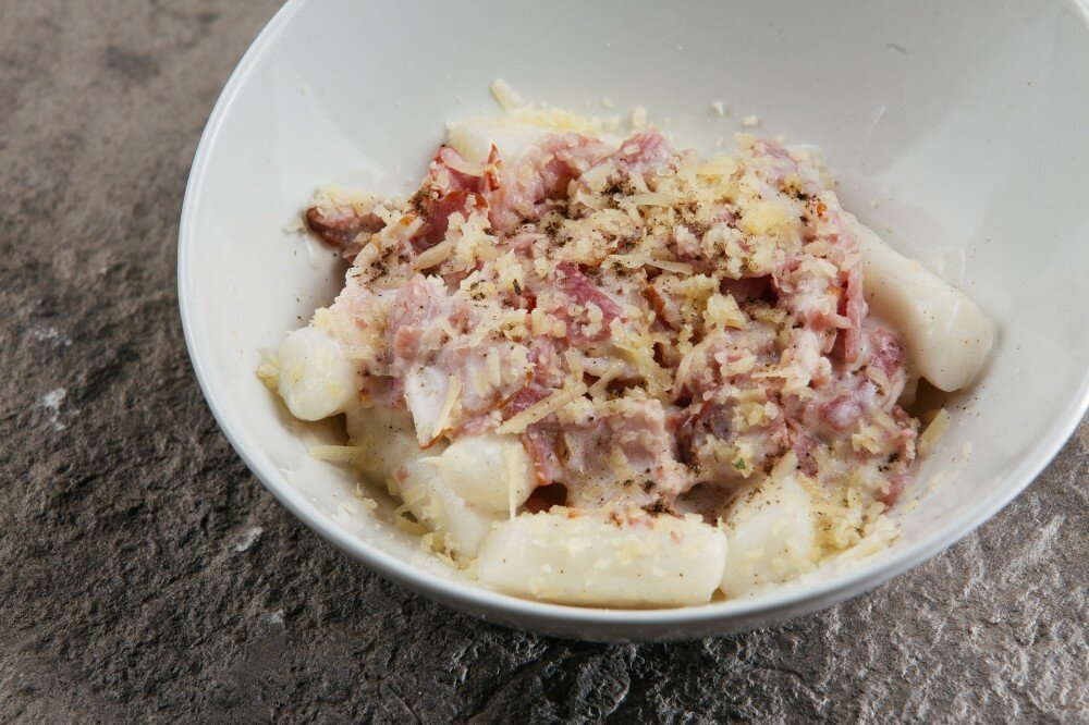 Токпокки карбонара