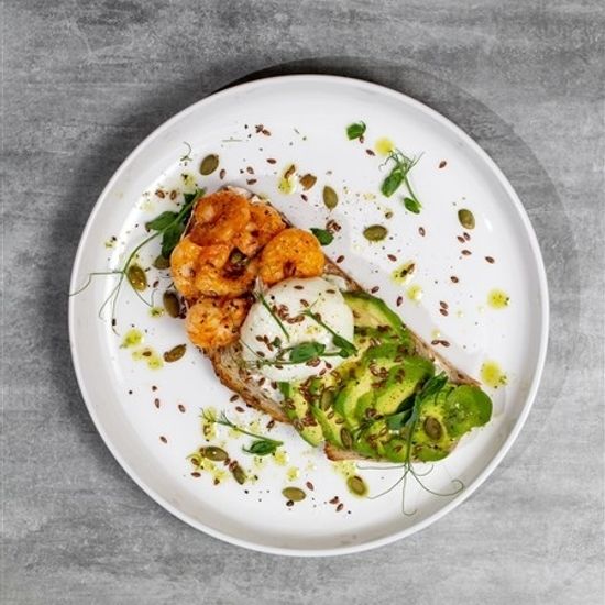 Авокадо-тост с креветками