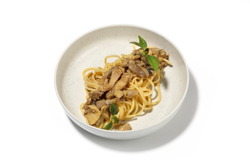 Спагетти со свининой и грибами