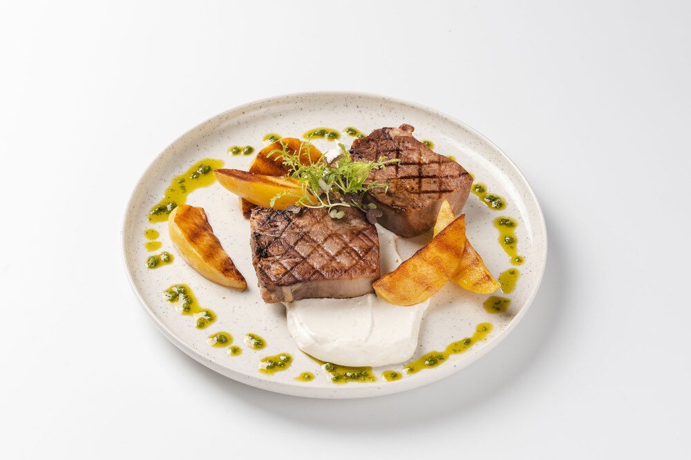 Язык говяжий на гриле с картофелем