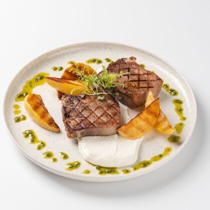 Язык говяжий на гриле с картофелем