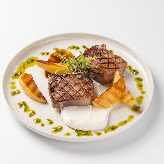 Язык говяжий на гриле с картофелем