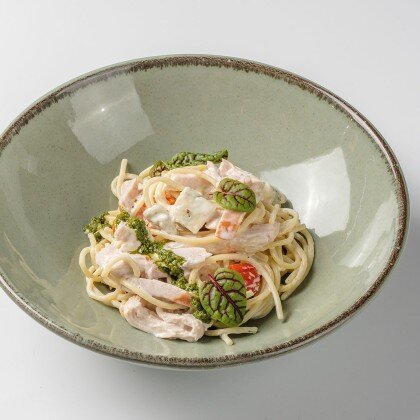 Спагетти с копченой курицей