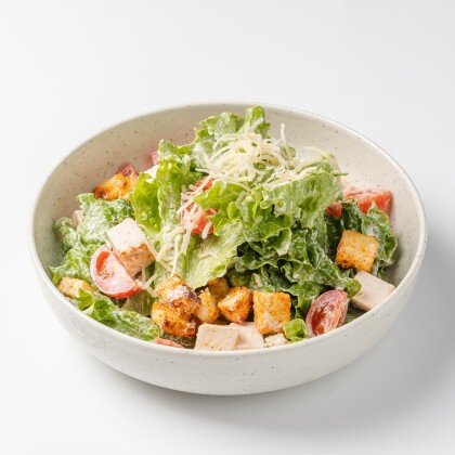 Салат Цезарь с цыпленком