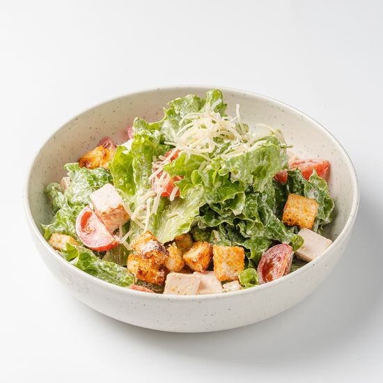 Салат Цезарь с цыпленком