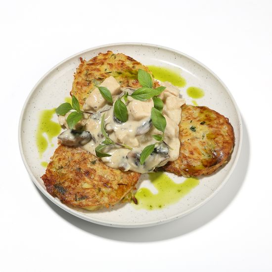 Драники с куриным соте