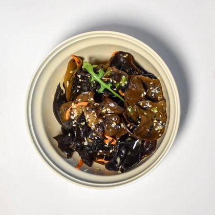 Грибы древесные салат