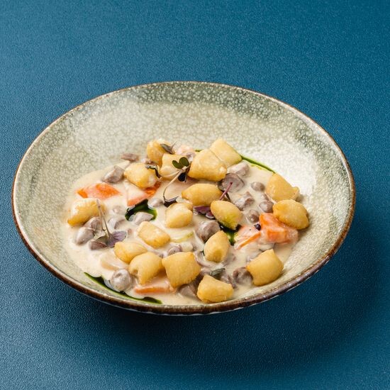 Соте из куриных сердечек с ньокки