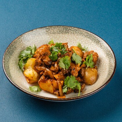 Куриные потрошка в аджике