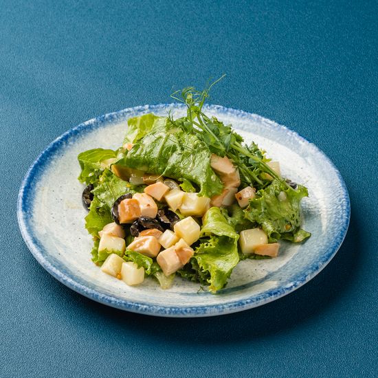 Куриное филе с оливками и медово-горчичным соусом