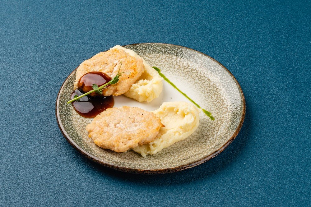 Оладьи куриные с картофельным пюре