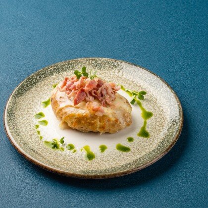 Картофель запеченый с беконом и сулугуни