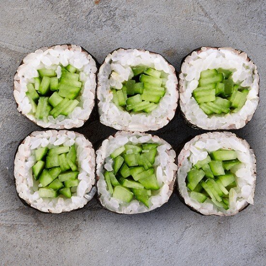 Ролл спайси с огурцом