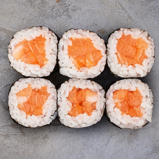 Ролл спайси с лососем