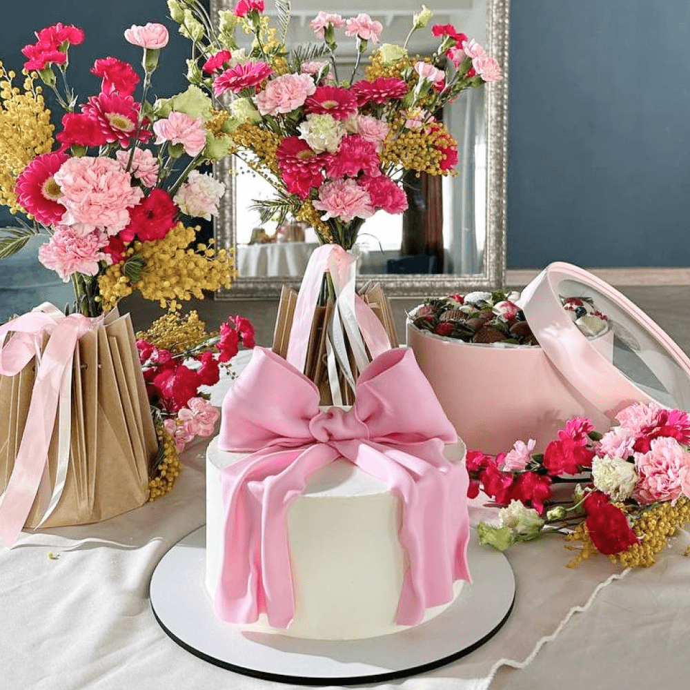 Торт на заказ ДЕНЬ РОЖДЕНИЯ