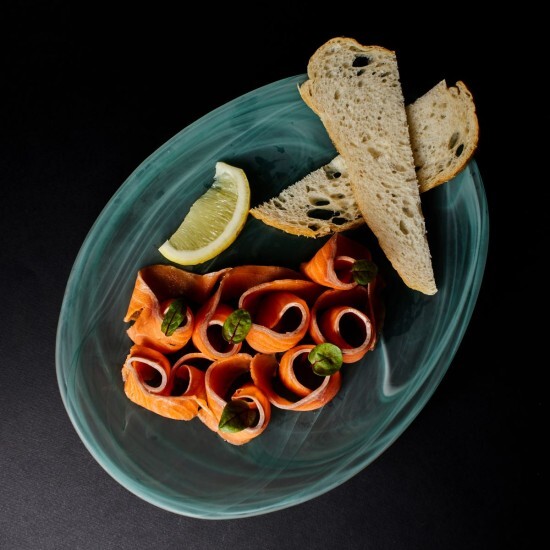 Северная красная рыба домашнего посола