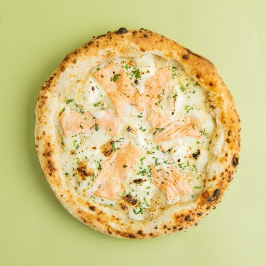 Пицца с лососем и сливочным сыром 28 см