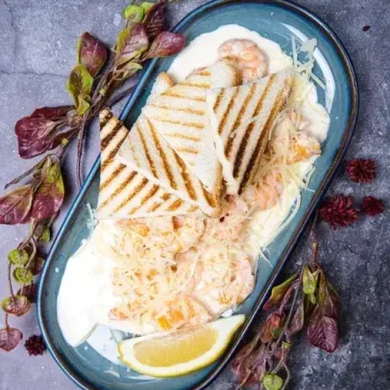 КРЕВЕТКИ СО СЛИВОЧНЫМ СОУСОМ