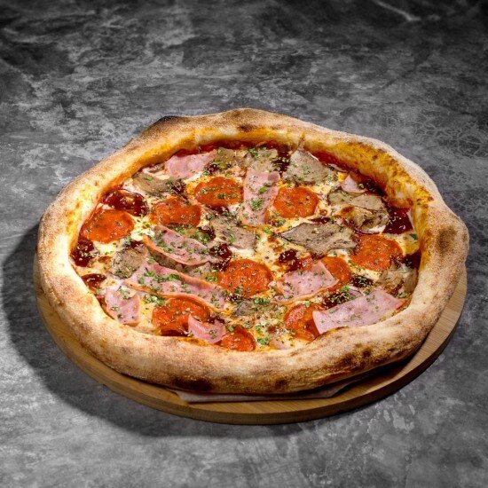 Мясная по-деревенски пицца