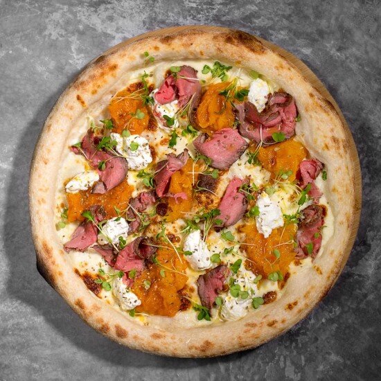 С ростбифом и печеной тыквой пицца