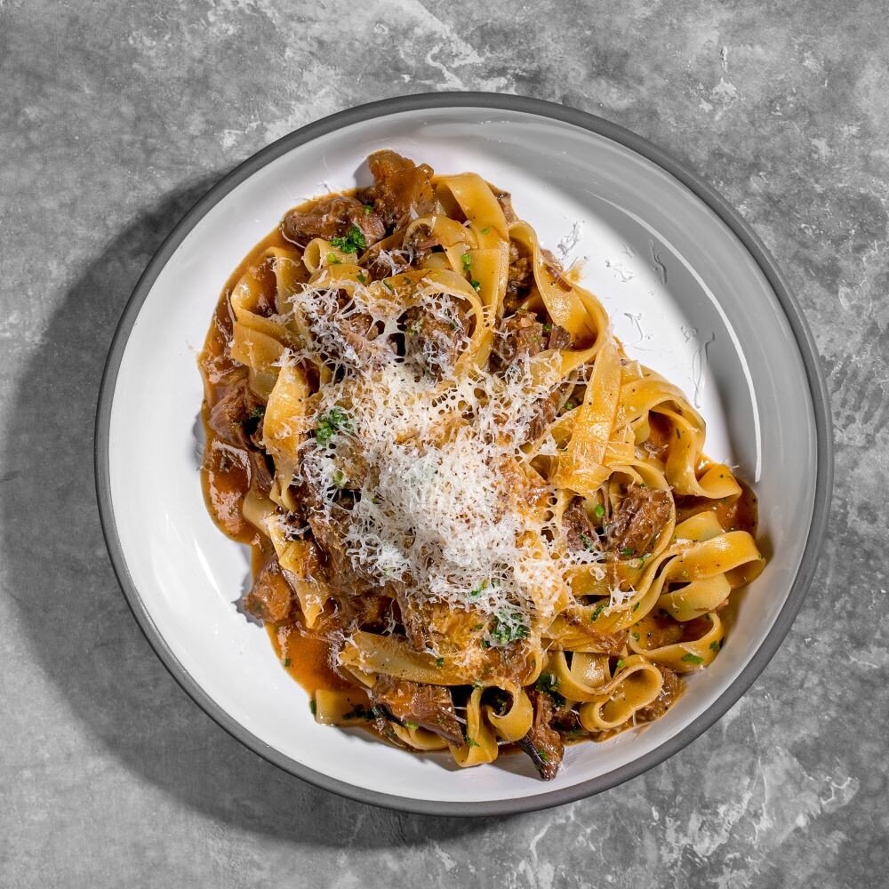 Фетучини с рагу из говядины