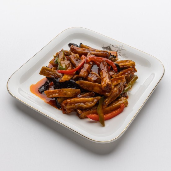 Баклажаны с ломтиками свинины в соевом соусе