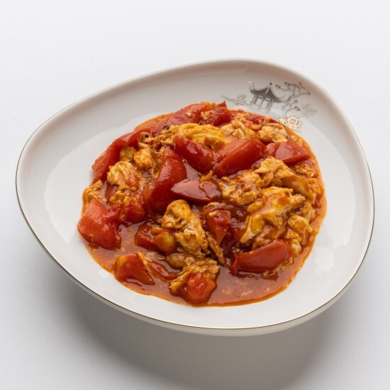 Яйцо с помидорами