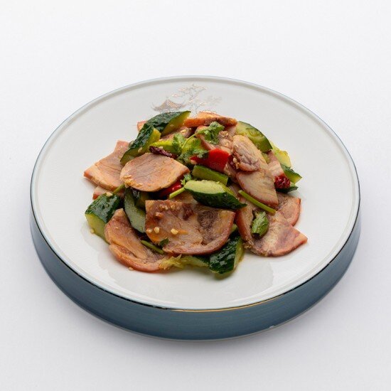 Салат Рулька с огурцом