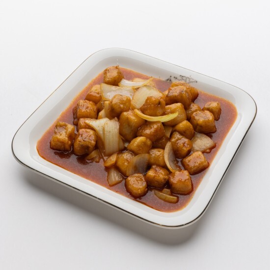 Брусочки минтая обжаренные с луком