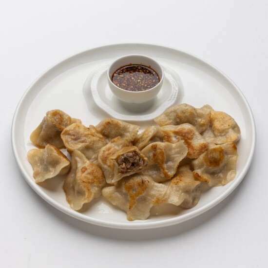 Пельмени жаренные со свининой 12шт