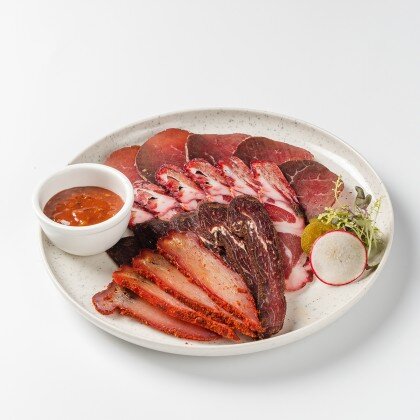 Ассорти вяленых деликатесов