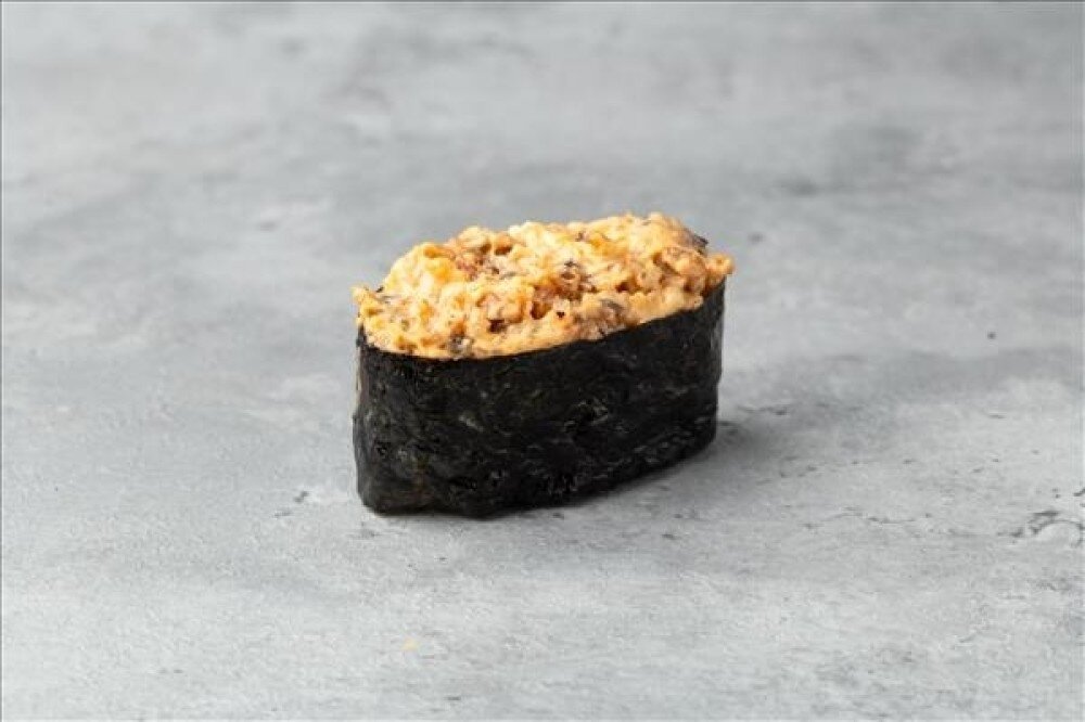 Острые суши с угрём