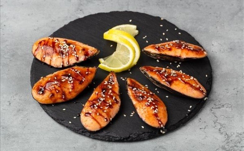 Мидии запечённые под горчичным соусом