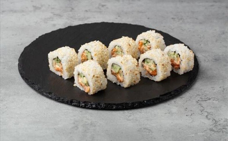 Острый ролл с лососем