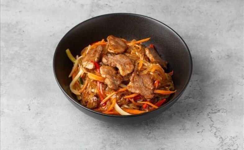 Крахмальная лапша со свининой