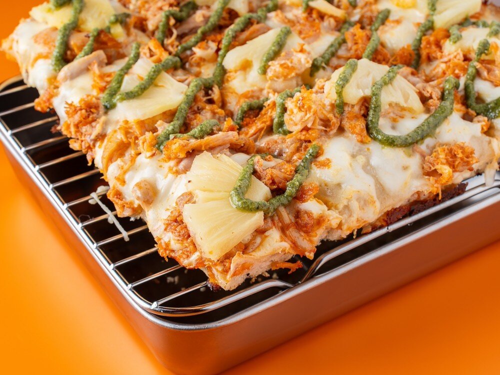 Пицца Рваная курица с  ананасом