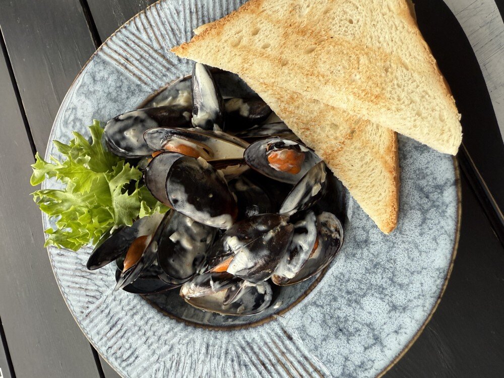 мидии черноморские под соусом блю-чиз