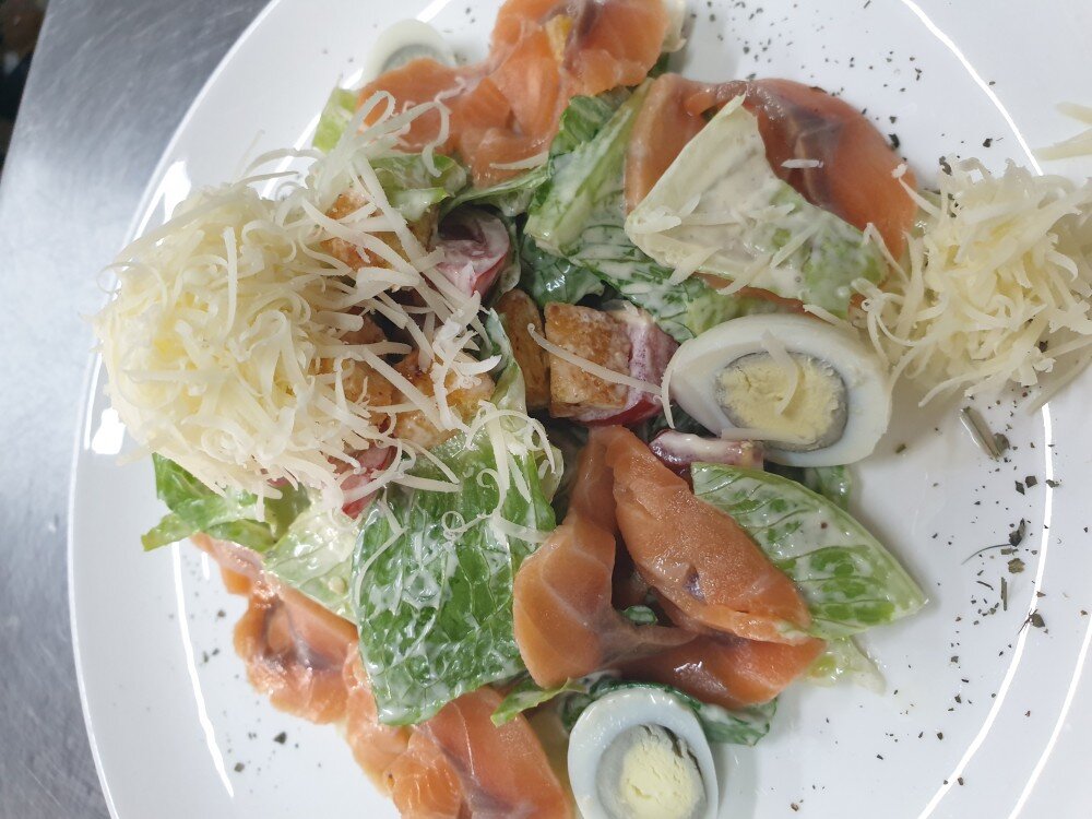 Цезарь с лососем