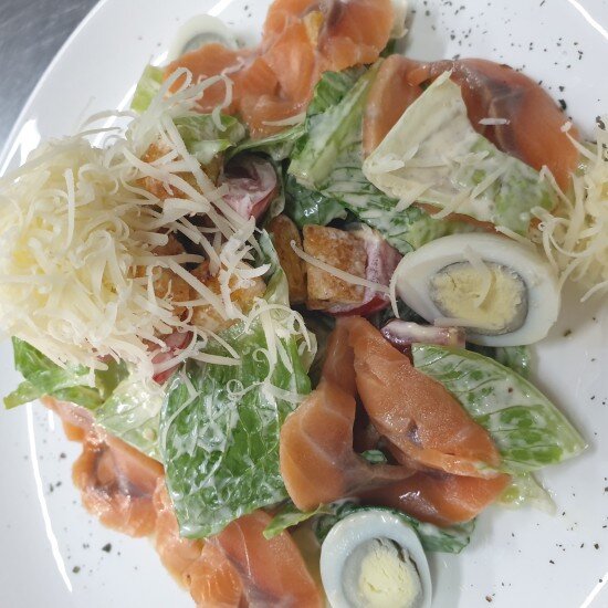 Цезарь с лососем