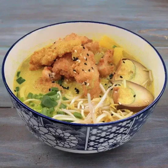 Сырный рамен с курицей