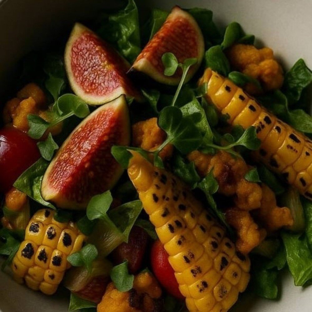 Салат с инжиром и кукурузой (250 г)