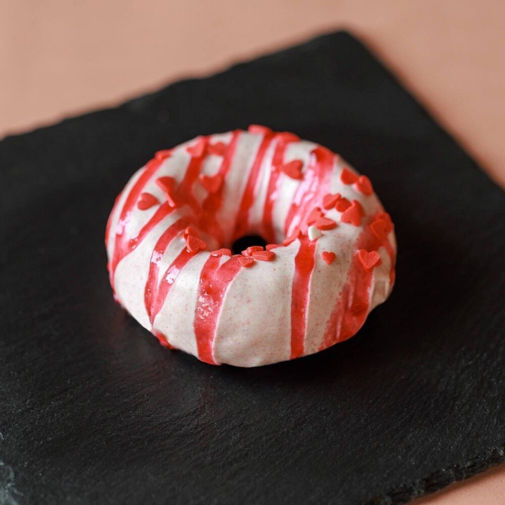 Пончик Шоколадно-ореховый