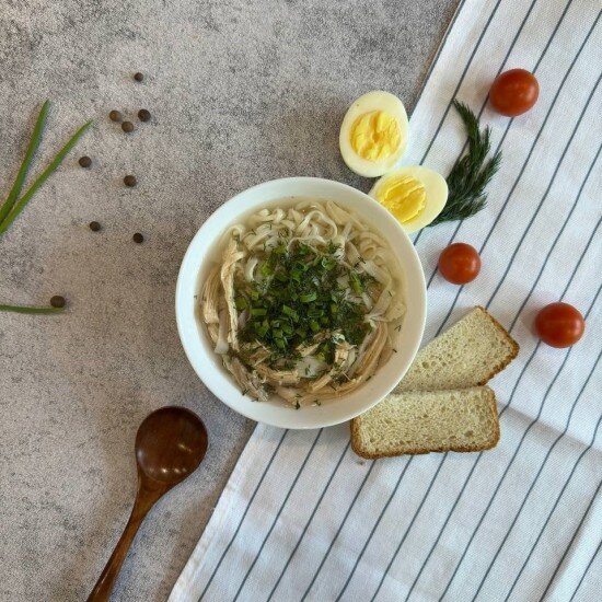 Суп лапша из домашней курочки