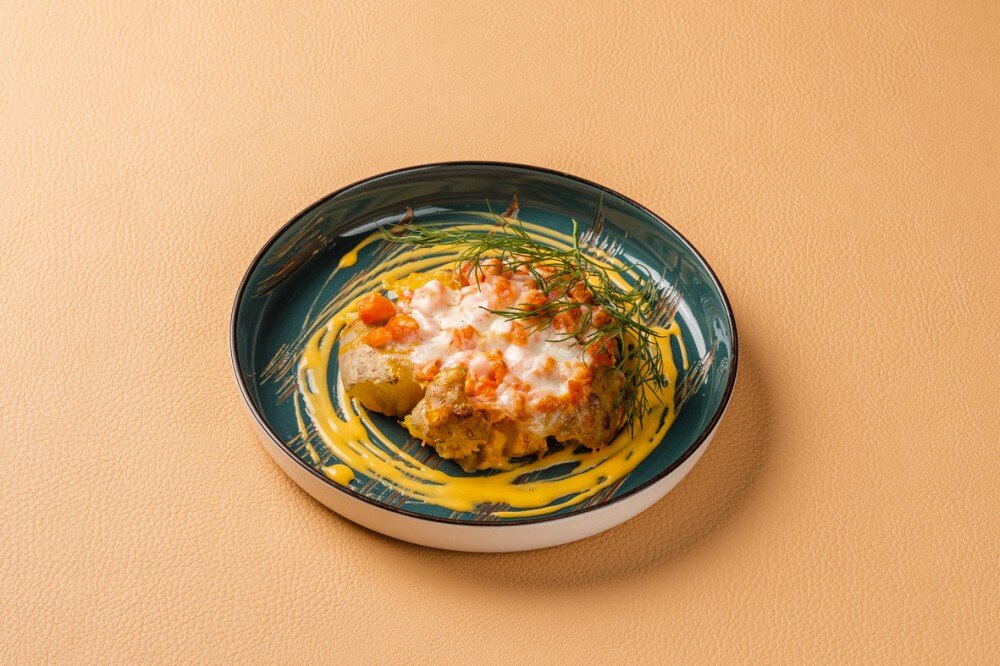 Картофель запеченый с помидором и сыром