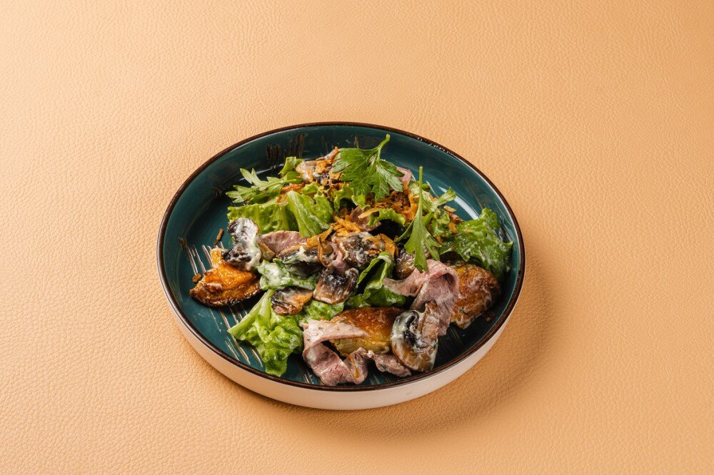 Салат Говядина с овощами