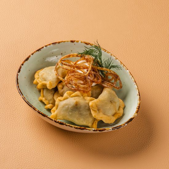 Жареные вареники с картофелем и грибами