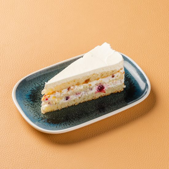 Сметанник с брусникой