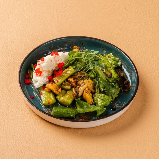 Салат с мидиями