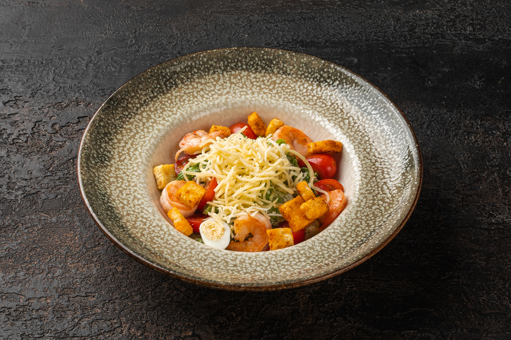 Салат Цезарь с креветкой