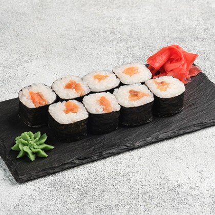 Ролл с лососем